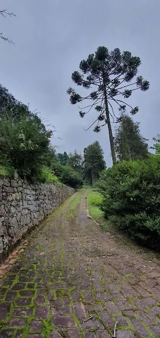 Chale Aconchegante Na Vila Inglesa Campos do Jordao 0*,  Brazil