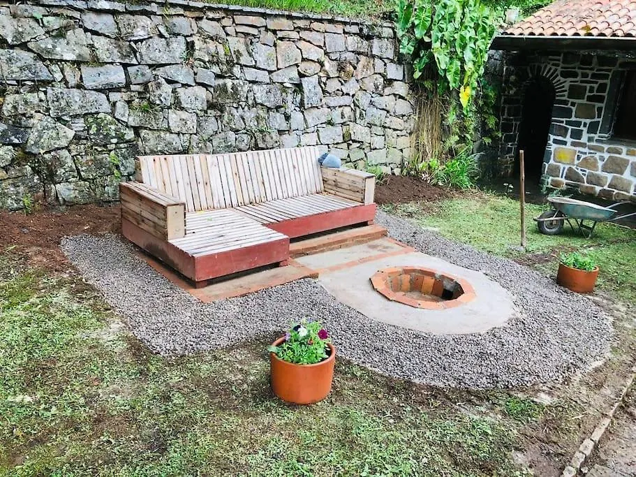 Chale Aconchegante Na Vila Inglesa Campos do Jordao 0*,  Brazil